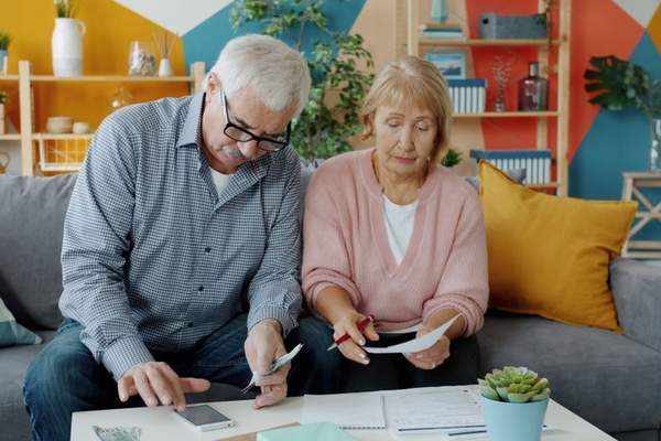 older couple energy bill